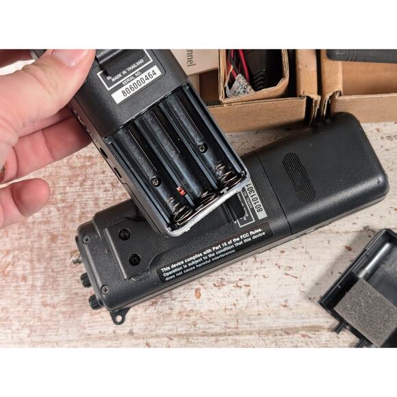 Pair Maxon HCB-10C 40 Channel CB Transceiver Radio Handheld - Picture 10 of 12